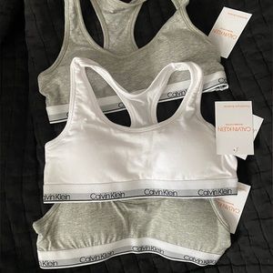 Medium Girls Calvin Klein Sports Bras